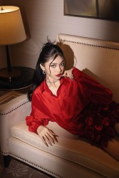 Á hậu Huỳnh Minh Kiên tung bộ ảnh sexy đón tuổi mới