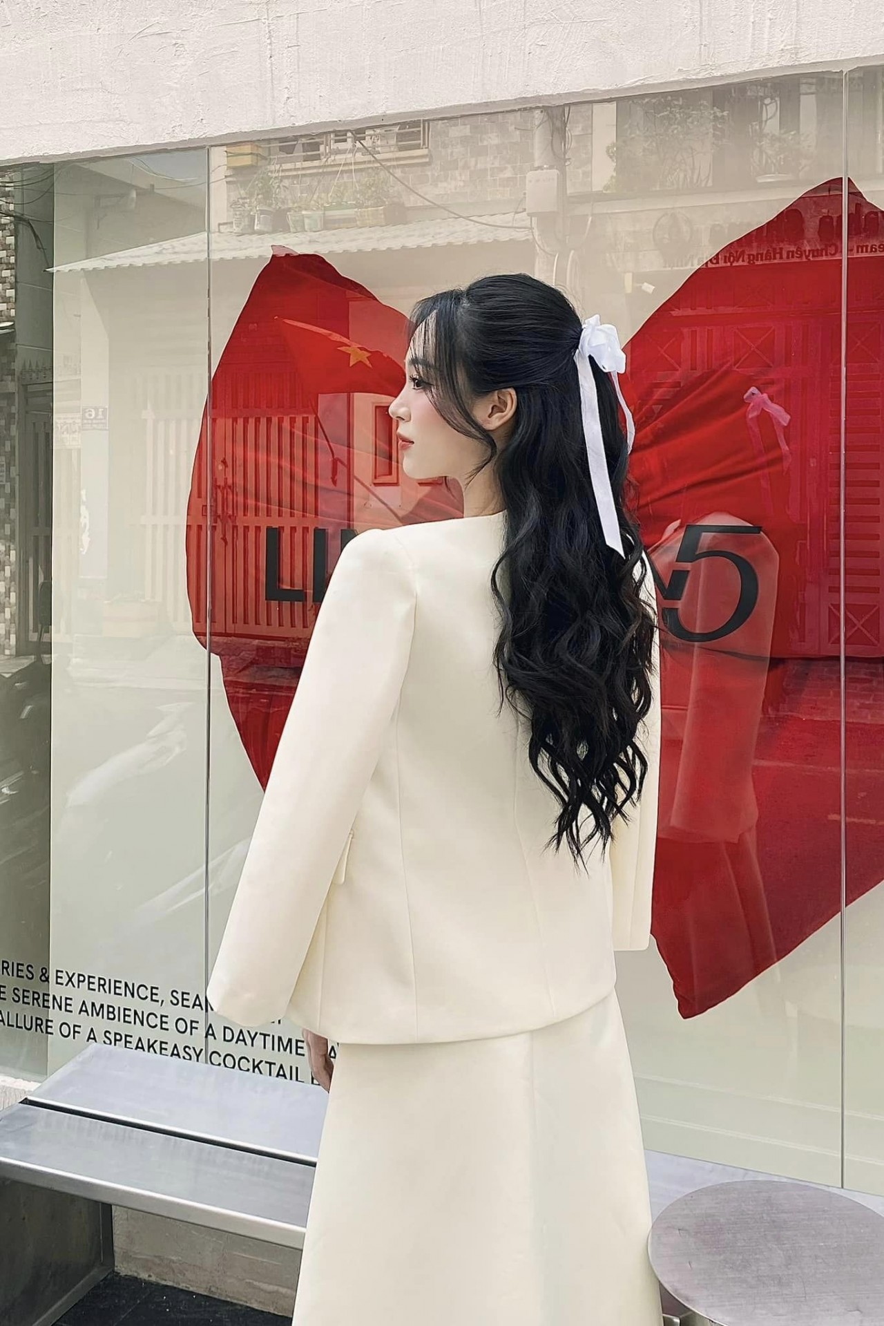 Á hậu Trịnh Thùy Linh