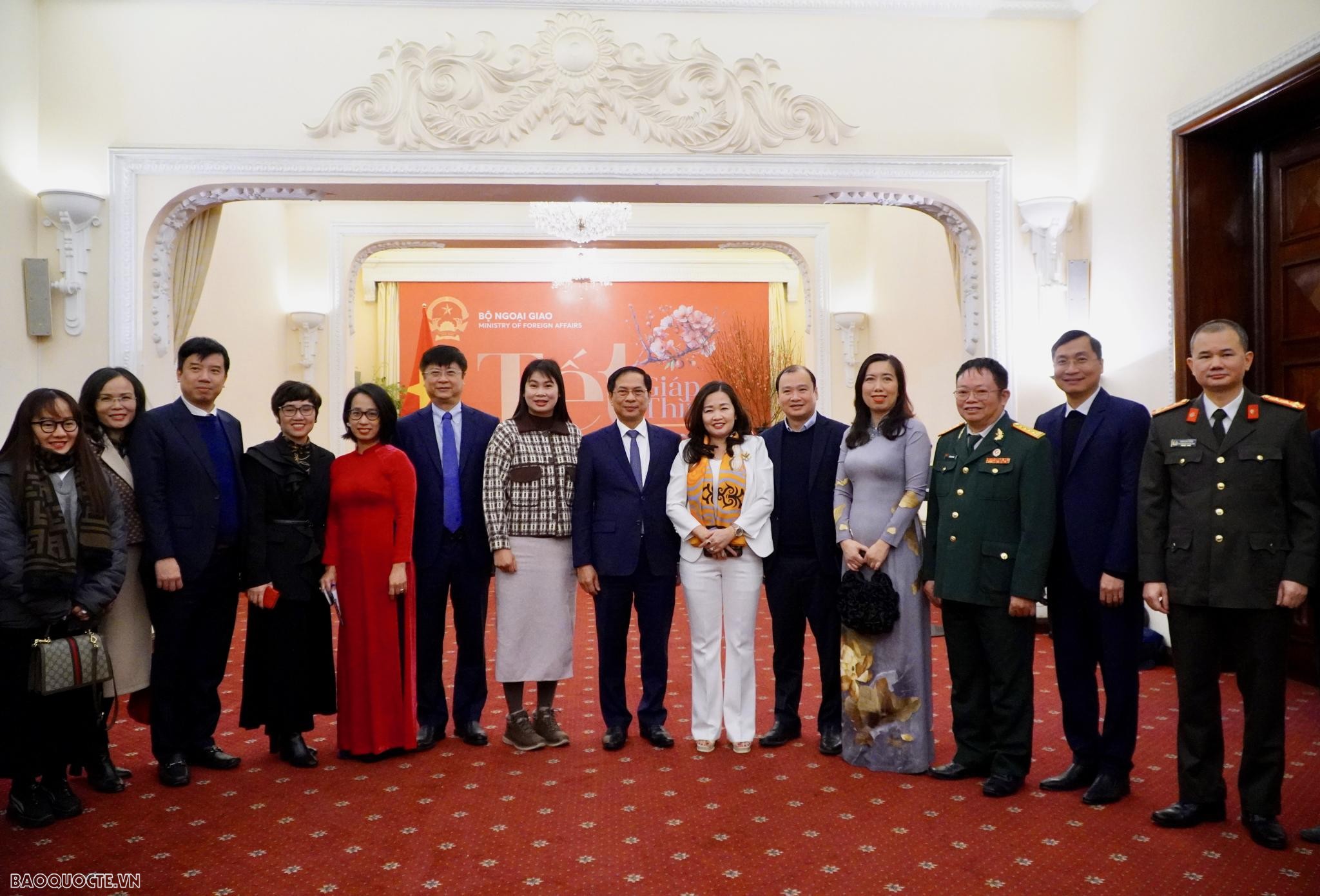 Bộ trưởng Ngoại giao Bùi Thanh Sơn gặp mặt báo chí nhân dịp Tết Giáp Thìn năm 2024 Bộ trưởng Ngoại giao Bùi Thanh Sơn gặp mặt báo chí nhân dịp Tết Giáp Thìn năm 2024