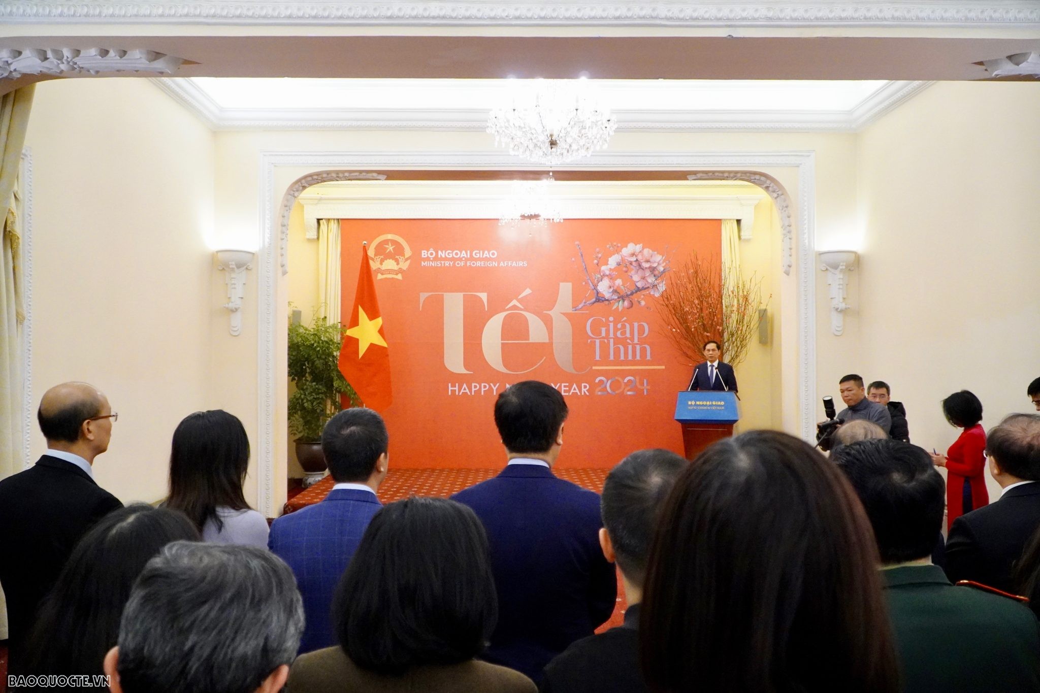 Bộ trưởng Ngoại giao Bùi Thanh Sơn gặp mặt báo chí nhân dịp Tết Giáp Thìn năm 2024 Bộ trưởng Ngoại giao Bùi Thanh Sơn gặp mặt báo chí nhân dịp Tết Giáp Thìn năm 2024