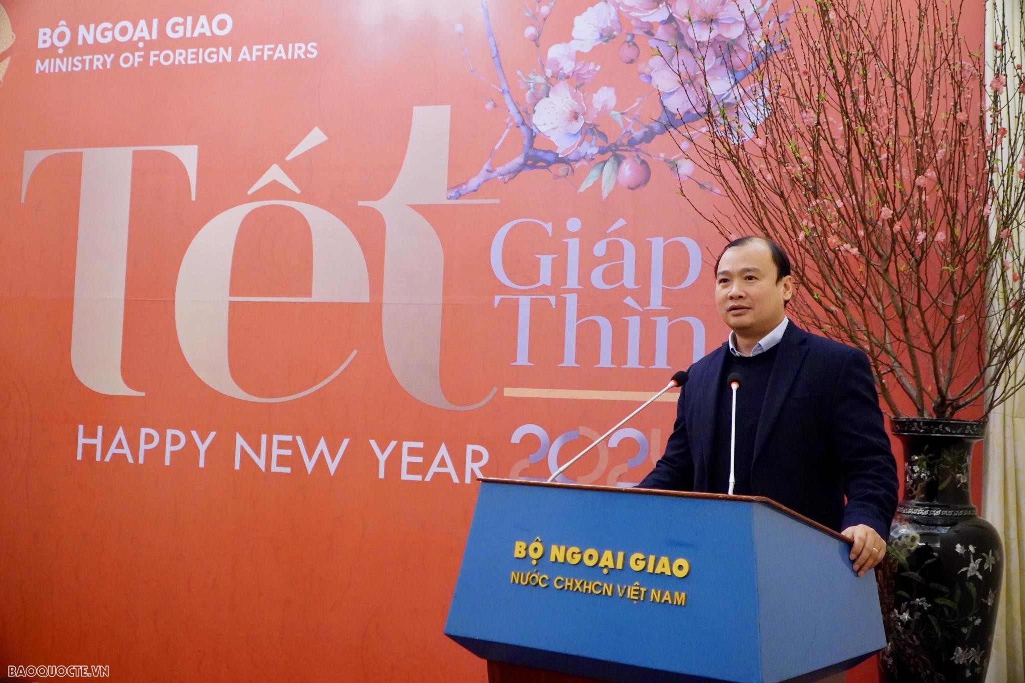 Bộ trưởng Ngoại giao Bùi Thanh Sơn gặp mặt báo chí nhân dịp Tết Giáp Thìn năm 2024 Bộ trưởng Ngoại giao Bùi Thanh Sơn gặp mặt báo chí nhân dịp Tết Giáp Thìn năm 2024