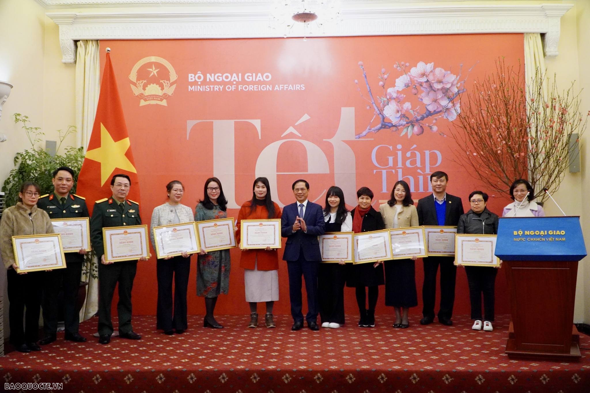 Bộ trưởng Ngoại giao Bùi Thanh Sơn gặp mặt báo chí nhân dịp Tết Giáp Thìn năm 2024 Bộ trưởng Ngoại giao Bùi Thanh Sơn gặp mặt báo chí nhân dịp Tết Giáp Thìn năm 2024