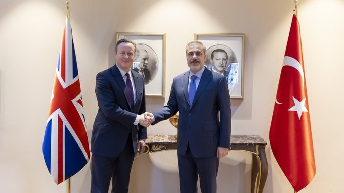 co gi trong cuoc hoi dam kin giua ngoai truong anhtho nhi ky