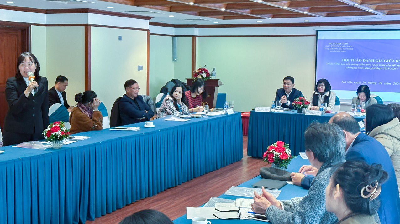 Tiếp tục bồi dưỡng kiến thức và kỹ năng cho đội ngũ làm công tác đối ngoại nhân dân trong tình hình mới Tiếp tục bồi dưỡng kiến thức và kỹ năng cho đội ngũ làm công tác đối ngoại nhân dân trong tình hình mới