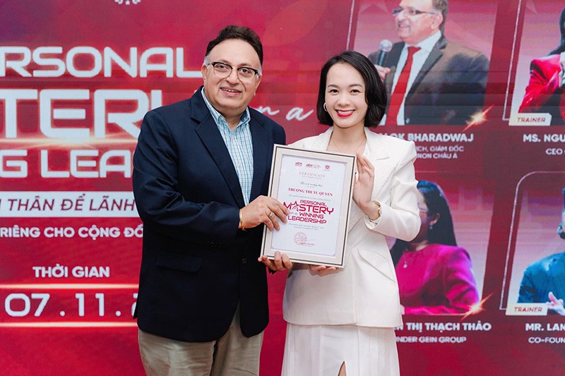 Chị Quyên liên tục tham gia các khóa học về phát triển bản thân và kinh doanh.