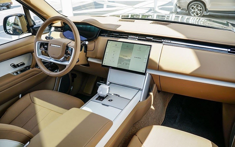 Cận cảnh Range Rover SV 2024 vừa ra mắt tại Việt Nam, giá từ 16,869 tỷ đồng