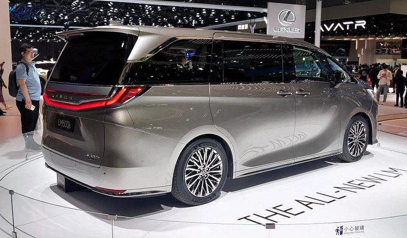 Đại lý bắt đầu nhận cọc Lexus LM 500h 2024 tại Việt Nam