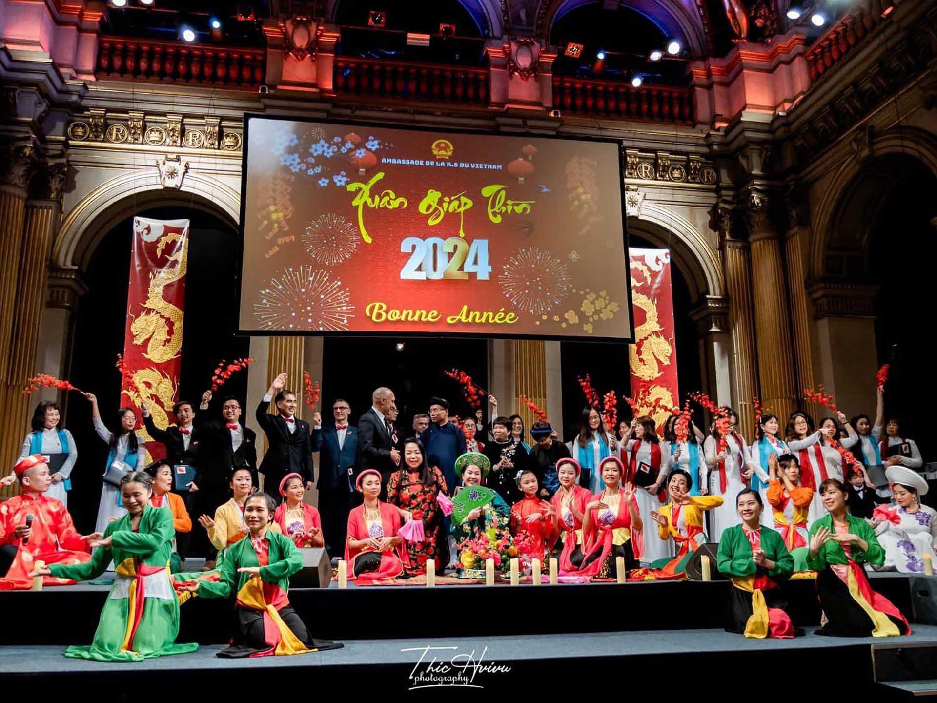 Đại sứ quán Việt Nam tại Pháp tổ chức đón Tết Giáp Thìn 2024