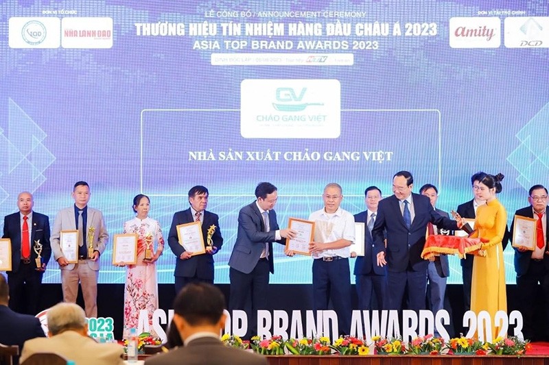 Chảo Gang Việt vinh dự nằm trong top thương hiệu tín nhiệm hàng đầu châu Á 2023. Chảo Gang Việt vinh dự nằm trong top thương hiệu tín nhiệm hàng đầu châu Á 2023.