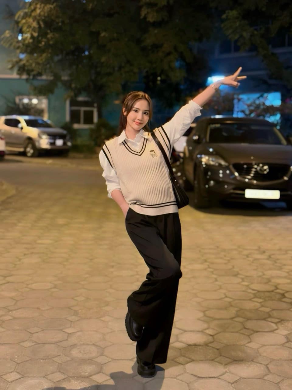 Phong cách đời thường của diễn viên Phan Minh Huyền