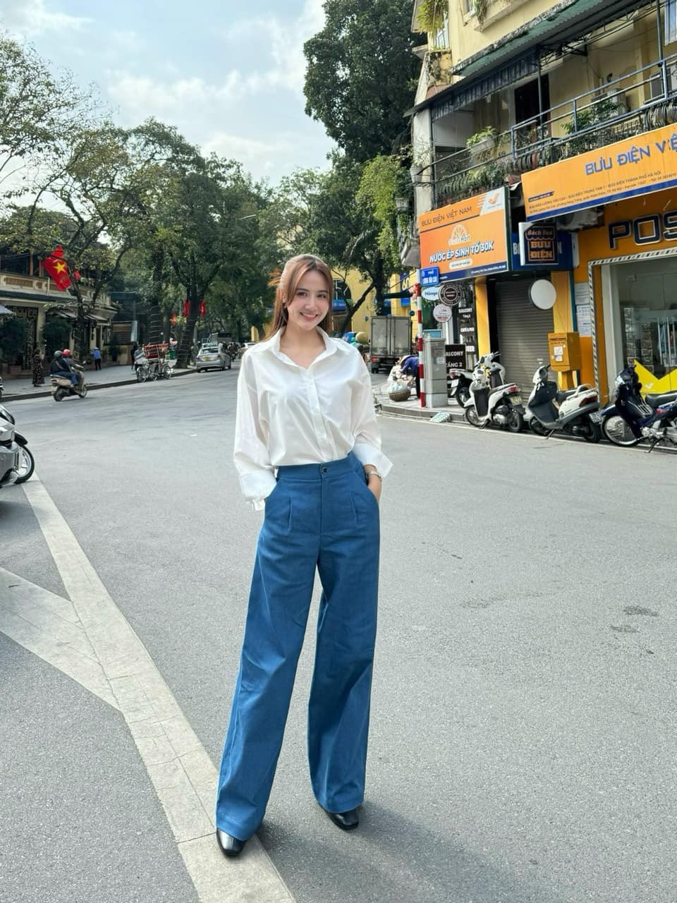 Phong cách đời thường của diễn viên Phan Minh Huyền