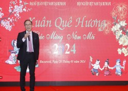 Đầm ấm không khí Tết cộng đồng tại Romania