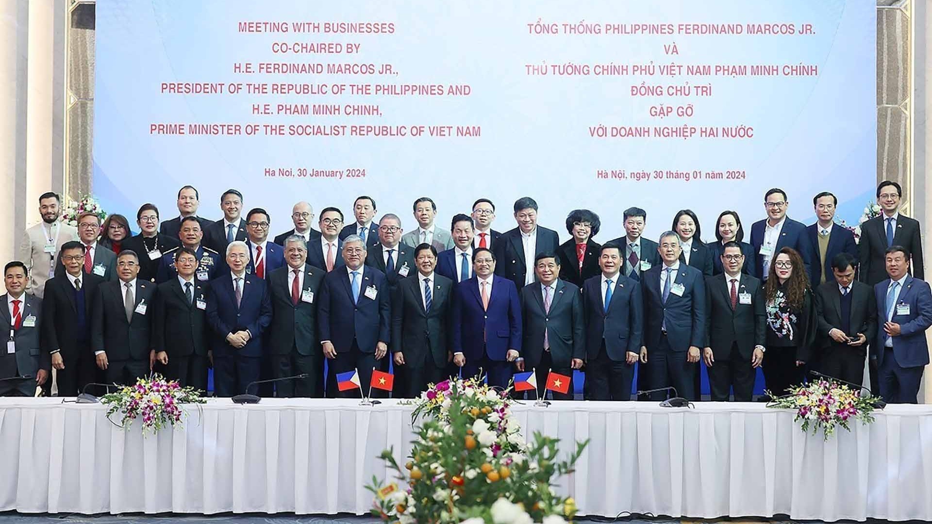 thu tuong pham minh chinh cung tong thong philippines gap go doanh nghiep tieu bieu hai nuoc