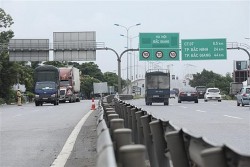 Quy định đóng phí đường bộ cho xe ô tô từ ngày 1/2/2024