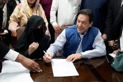Pakistan: Vừa bị kết án 10 năm tù, cựu Thủ tướng Imran Khan chịu thêm bản án thứ 2