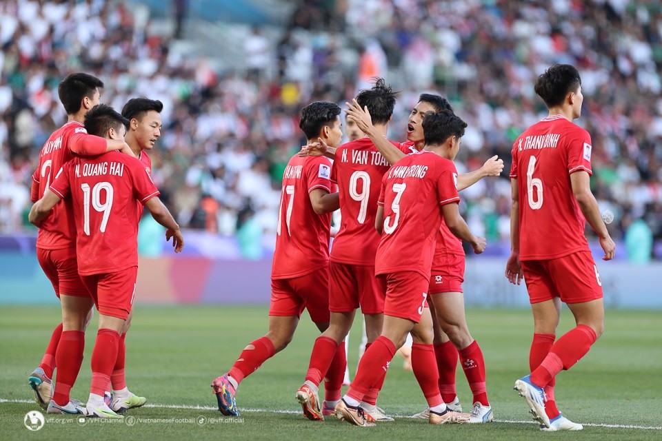 Asian Cup: Đội tuyển Việt Nam là đội bóng Đông Nam Á giành chiến thắng ở vòng đấu loại trực tiếp Asian Cup: Đội tuyển Việt Nam là đội bóng Đông Nam Á giành chiến thắng ở vòng đấu loại trực tiếp