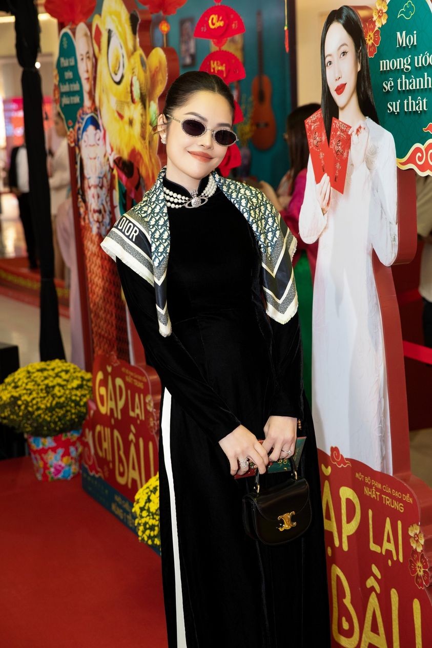 Dương Cẩm Lynh đằm thắm tại Gặp lại chị bầu