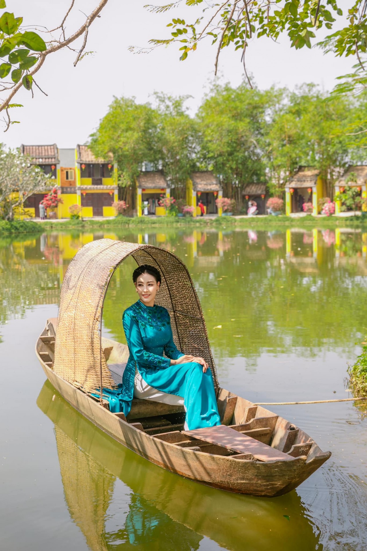 Hoa hậu Hà Kiều Anh Hoa hậu Hà Kiều Anh