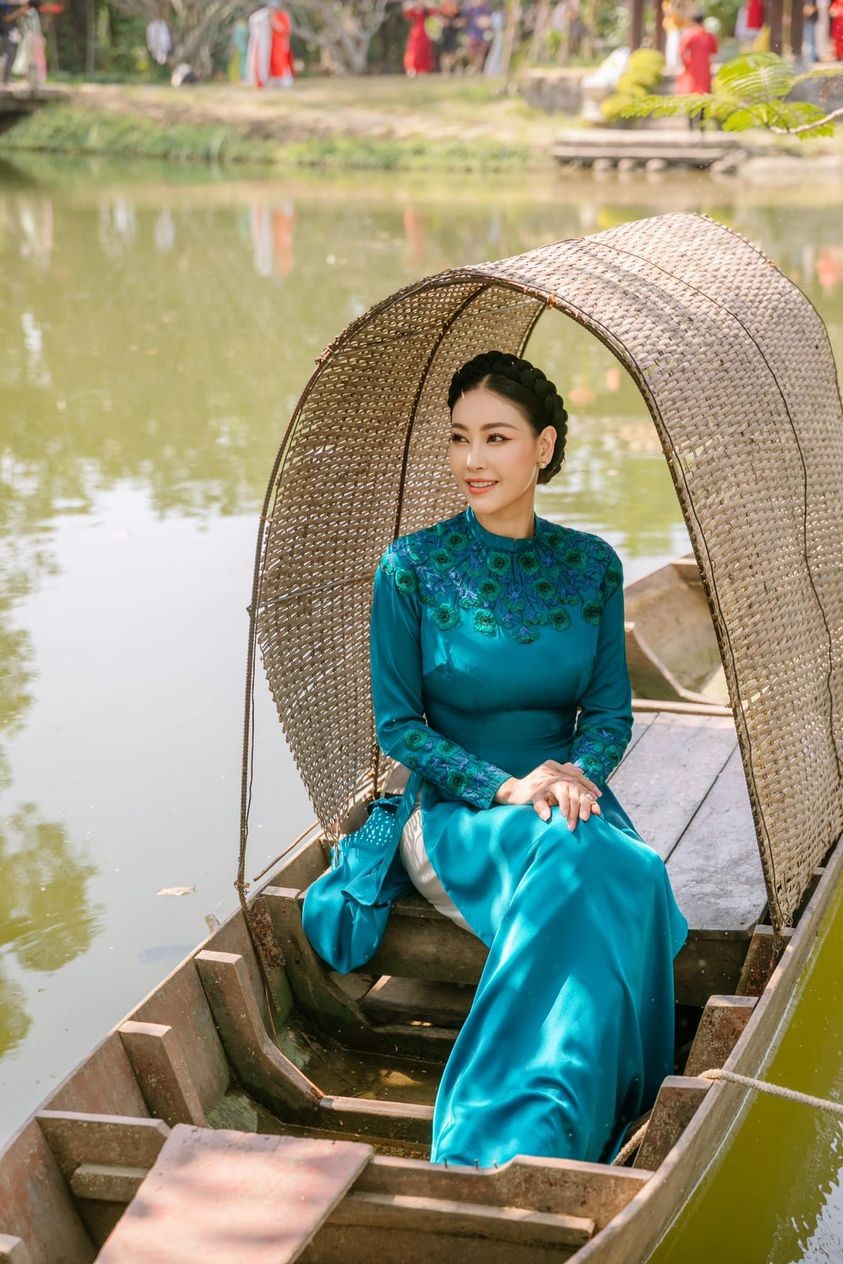 Hoa hậu Hà Kiều Anh Hoa hậu Hà Kiều Anh