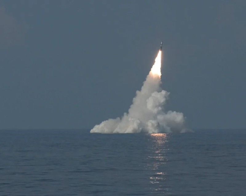 Anh sẽ phóng thử tên lửa đạn đạo Trident II D5. (The Sun Anh sẽ phóng thử tên lửa đạn đạo Trident II D5. (The Sun