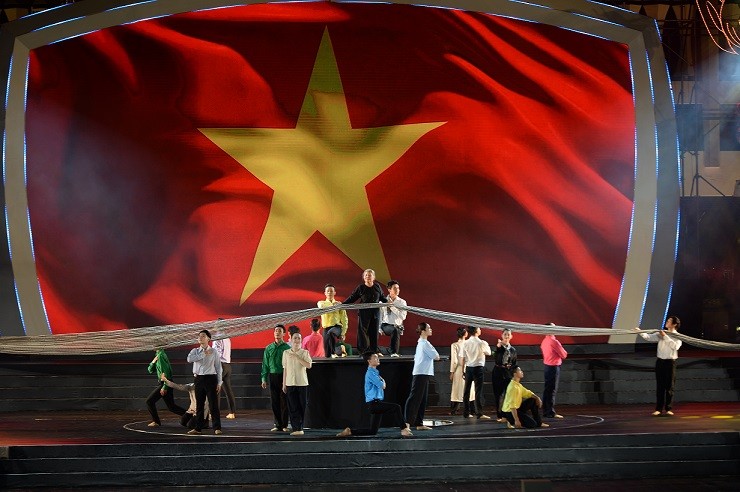 Đêm nghệ thuật Xuân Quê hương 2024: Toả sáng tinh thần đại đoàn kết, hòa hợp dân tộc