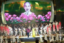 Đêm nghệ thuật Xuân Quê hương 2024: Toả sáng tinh thần đại đoàn kết, hòa hợp dân tộc