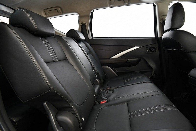 Cận cảnh Mitsubishi Xpander HEV vừa ra mắt tại Thái Lan, giá từ 626 triệu đồng