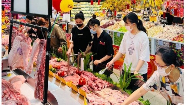 Giá heo hơi hôm nay 18/6: Đà giảm kéo dài trên thị trường miền Trung và miền Nam, dao động trong khoảng 62.000 - 68.000 đồng/kg