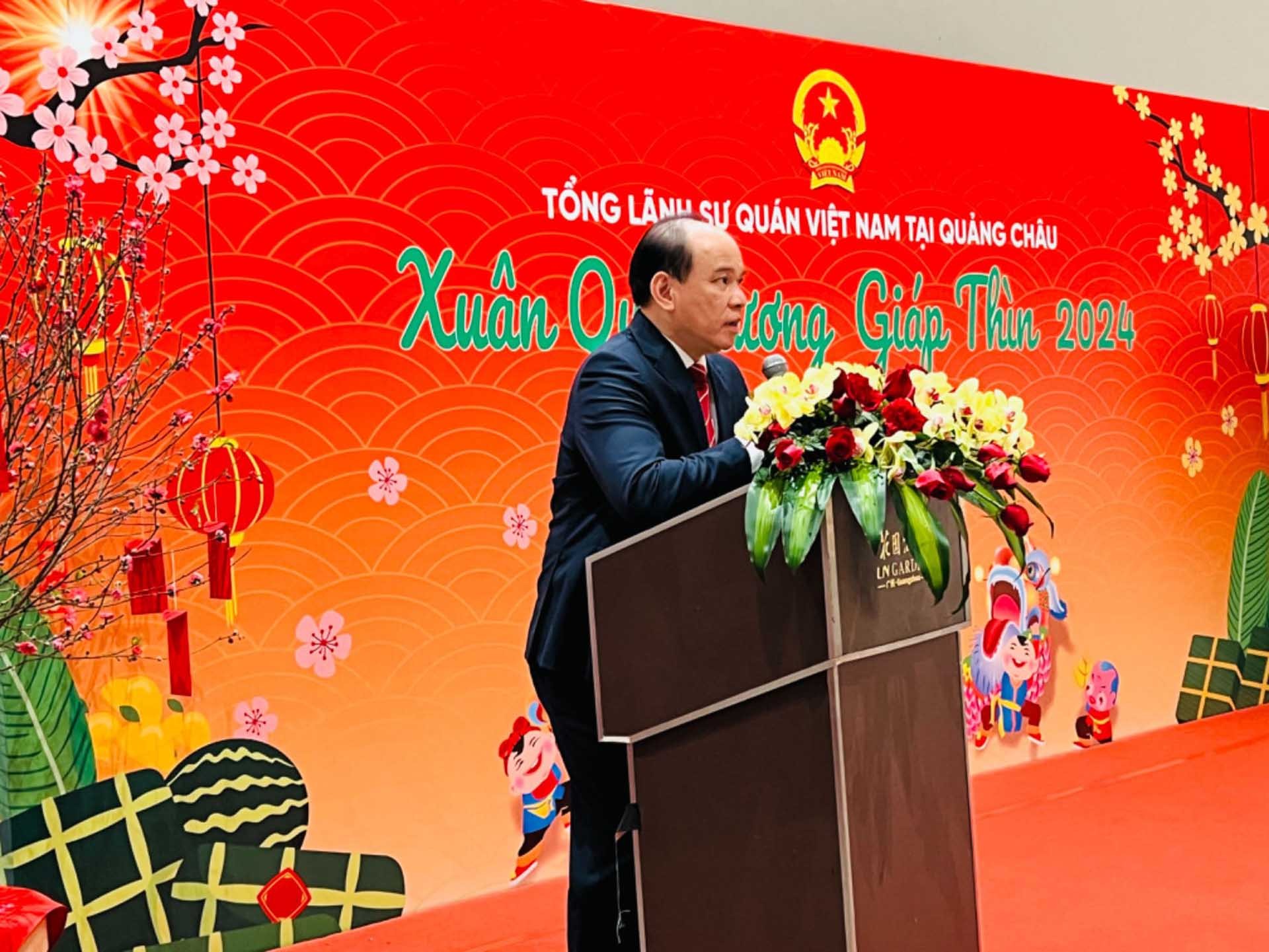 Tổng lãnh sự quán Việt Nam tại Quảng Châu tổ chức gặp gỡ Xuân Giáp Thìn 2024 Tổng lãnh sự quán Việt Nam tại Quảng Châu tổ chức gặp gỡ Xuân Giáp Thìn 2024