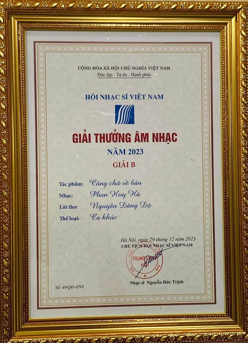 Bài thơ ‘Cõng Chữ Về Bản’ của Nhà thơ Nguyễn Đăng Độ đã đi vào ca khúc xuất sắc đạt giải thưởng âm nhạc 2023 Bài thơ ‘Cõng Chữ Về Bản’ của Nhà thơ Nguyễn Đăng Độ đã đi vào ca khúc xuất sắc đạt giải thưởng âm nhạc 2023