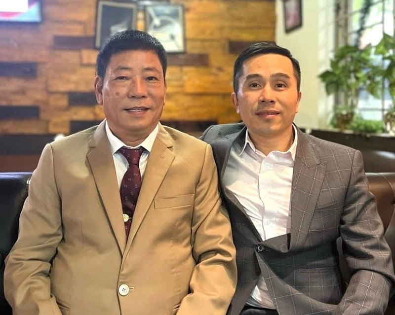 Nhà thơ Nguyễn Đăng Độ và Nhạc sỹ Phan Huy Hà, sự đồng điệu hai tâm hồn nghệ sĩ. Nhà thơ Nguyễn Đăng Độ và Nhạc sỹ Phan Huy Hà, sự đồng điệu hai tâm hồn nghệ sĩ.