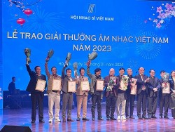 Bài thơ ‘Cõng Chữ Về Bản’ của Nhà thơ Nguyễn Đăng Độ đã đi vào ca khúc xuất sắc đạt giải thưởng âm nhạc 2023