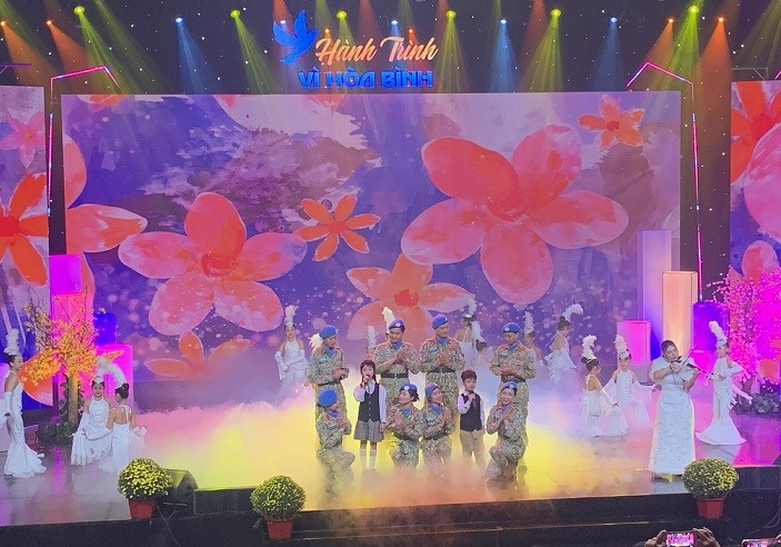 Giao lưu trực tuyến với lực lượng Việt Nam tham gia hoạt động gìn giữ hòa bình Liên hiệp quốc Giao lưu trực tuyến với lực lượng Việt Nam tham gia hoạt động gìn giữ hòa bình Liên hợp quốc