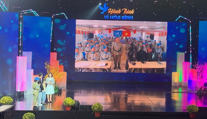 Giao lưu trực tuyến với lực lượng Việt Nam tham gia hoạt động gìn giữ hòa bình Liên hiệp quốc Giao lưu trực tuyến với lực lượng Việt Nam tham gia hoạt động gìn giữ hòa bình Liên hợp quốc