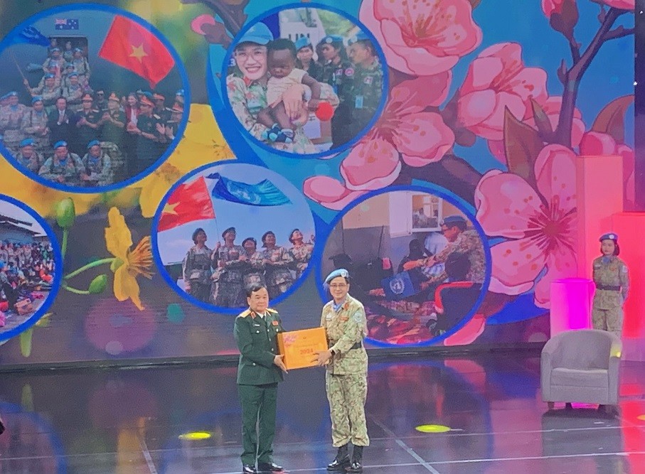 Giao lưu trực tuyến với lực lượng Việt Nam tham gia hoạt động gìn giữ hòa bình Liên hiệp quốc Giao lưu trực tuyến với lực lượng Việt Nam tham gia hoạt động gìn giữ hòa bình Liên hợp quốc