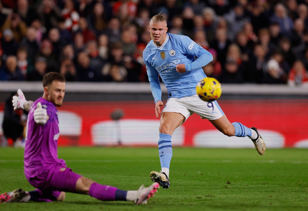 Haaland có cơ hội gỡ hòa nhưng không thể tận dụng thành công.