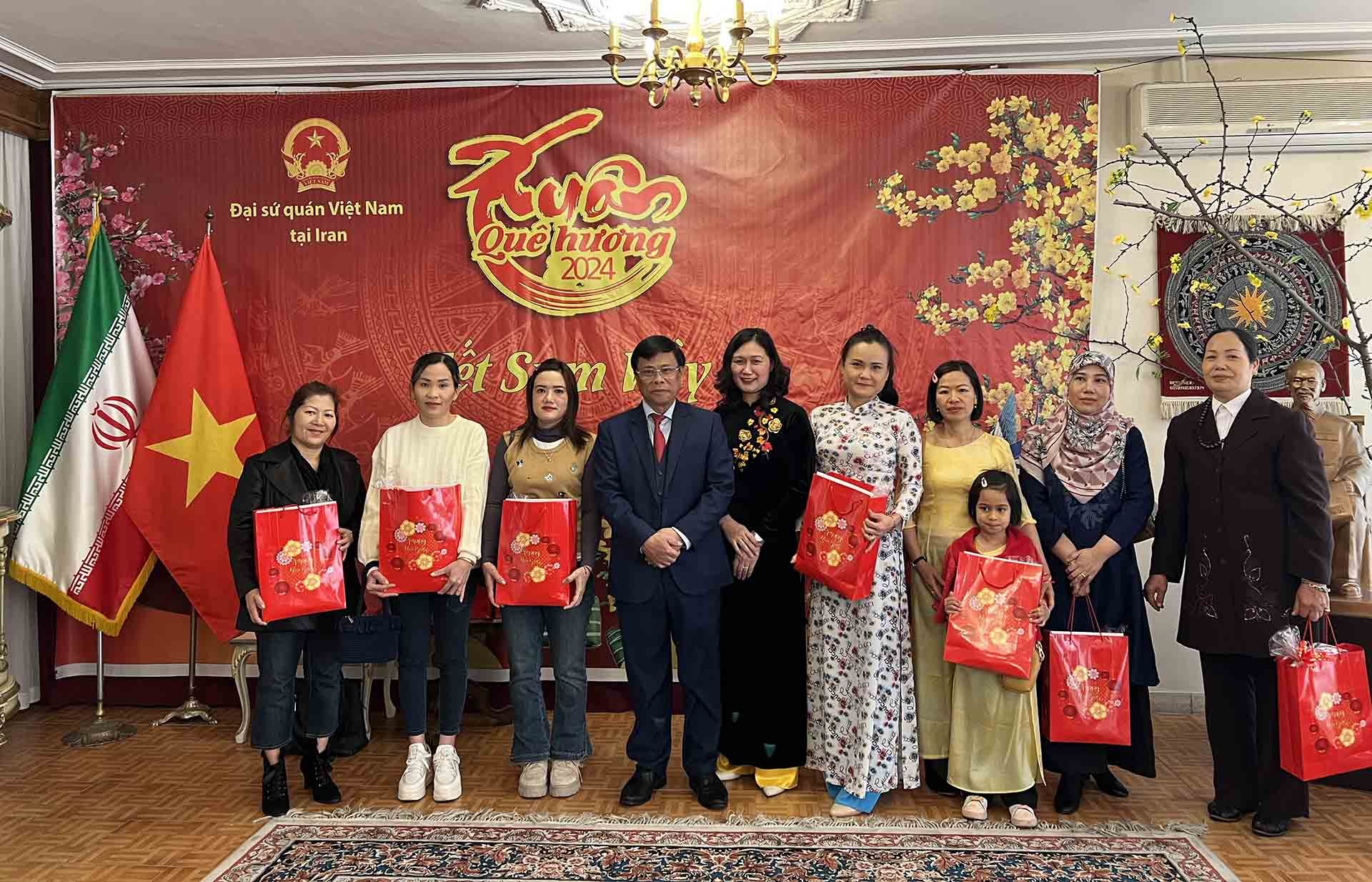 Xuân Quê hương 2024 tại Iran: Đầm ấm và thân tình