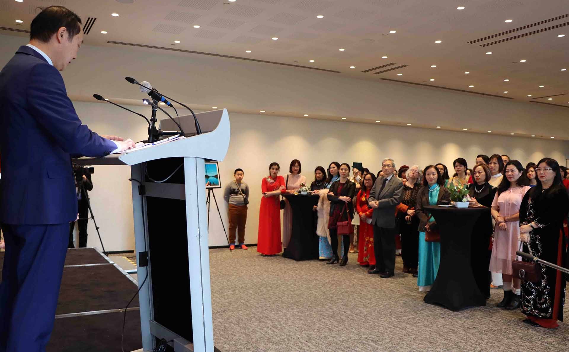 Tết cộng đồng mừng Xuân Giáp Thìn 2024 tại Bỉ: Ấm áp và đậm đà bản sắc dân tộc