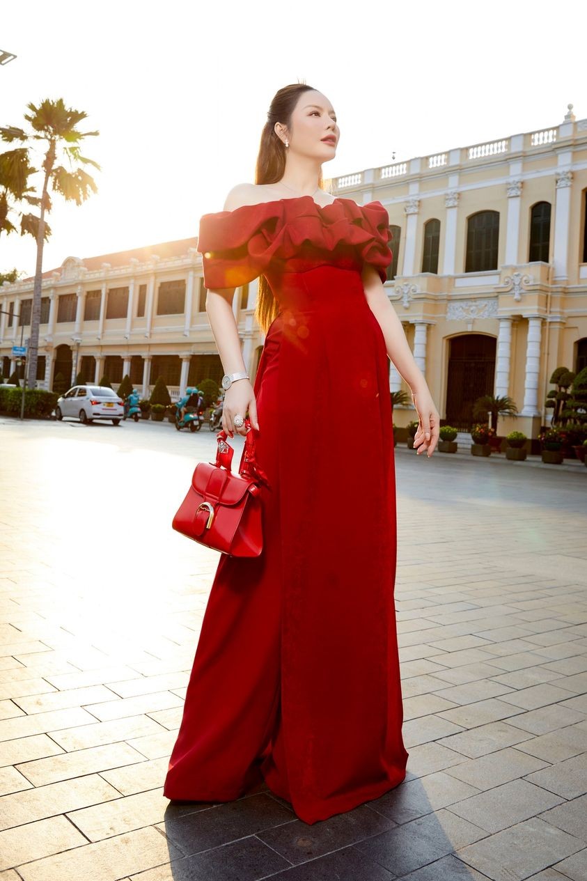 Diễn viên Lý Nhã Kỳ