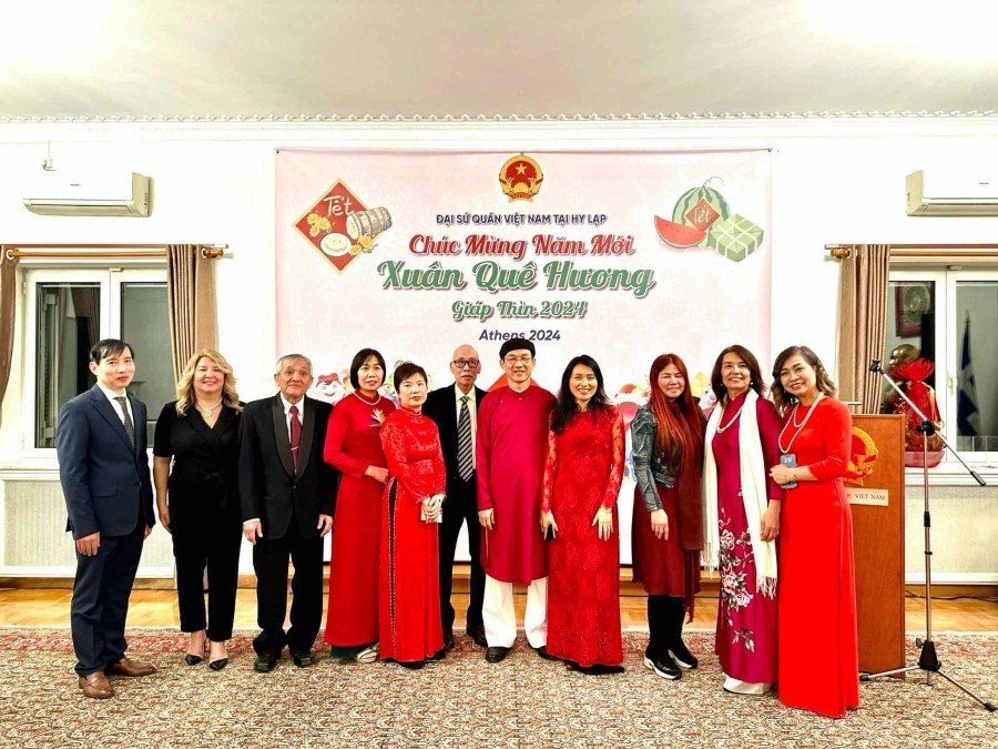Xuân quê hương ấm áp tại Đại sứ quán Việt Nam tại Hy Lạp Xuân quê hương ấm áp tại Đại sứ quán Việt Nam tại Hy Lạp