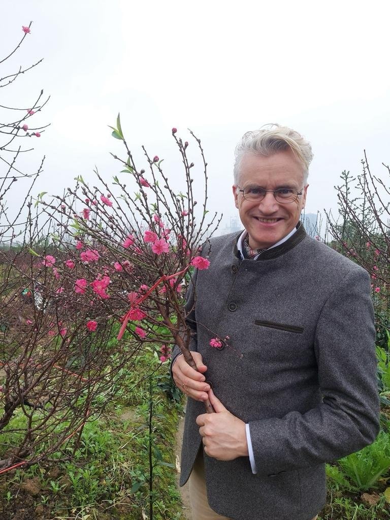 Chuyên gia Đức: Tôi đã ‘phải lòng’ Việt Nam từ những ngày đầu tiên Chuyên gia Đức: Tôi đã ‘phải lòng’ Việt Nam từ những ngày đầu tiên