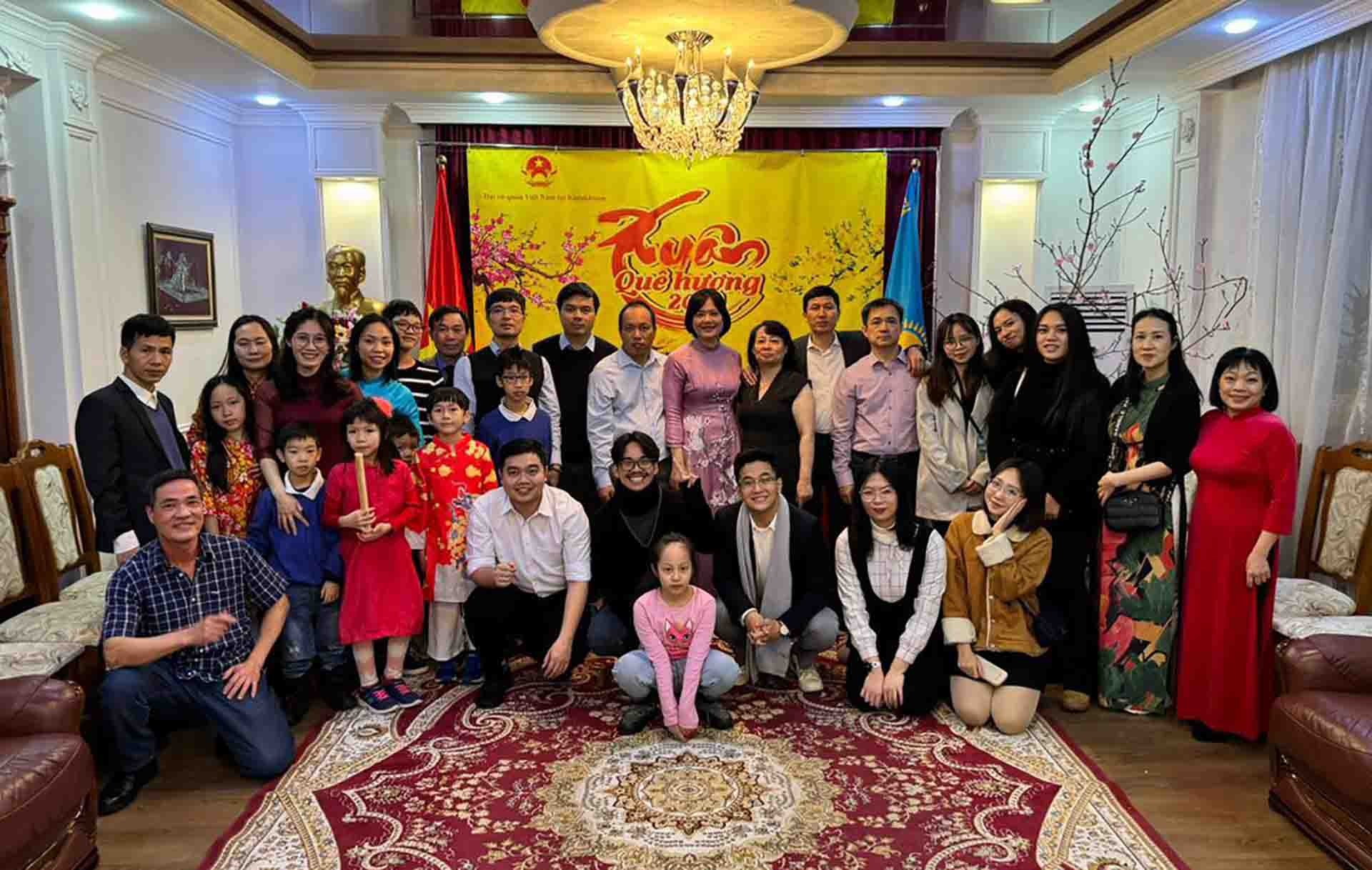 Xuân Quê hương 2024 đầm ấm tại Kazakhstan Xuân Quê hương 2024 đầm ấm tại Kazakhstan