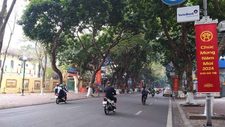 du bao thoi tiet dem 12 va ngay 132 khu vuc nam bo it mua ngay troi nang de phong song lon tren bien