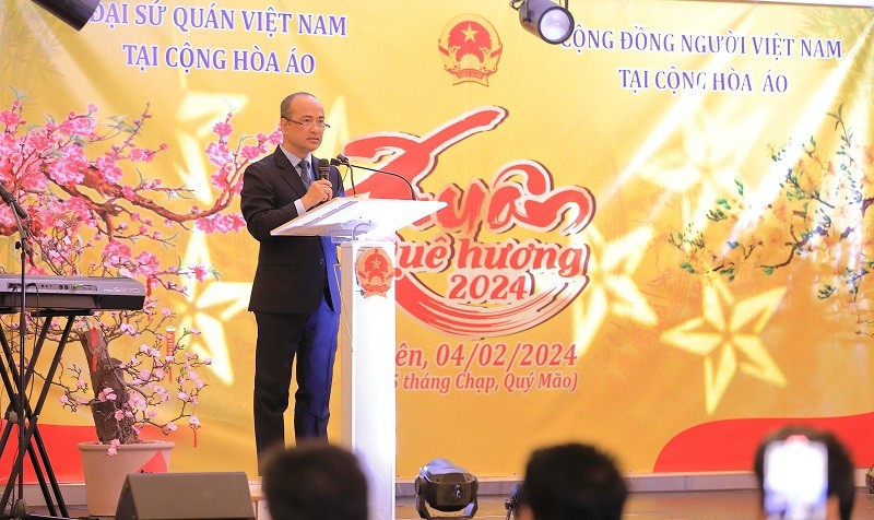 Đại sứ quán Việt Nam tại Áo tổ chức Tết Cộng đồng – Xuân Quê hương Đại sứ quán Việt Nam tại Áo tổ chức Tết Cộng đồng - Xuân Quê hương 2024