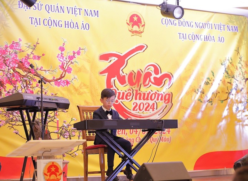 Đại sứ quán Việt Nam tại Áo tổ chức Tết Cộng đồng – Xuân Quê hương Đại sứ quán Việt Nam tại Áo tổ chức Tết Cộng đồng - Xuân Quê hương 2024