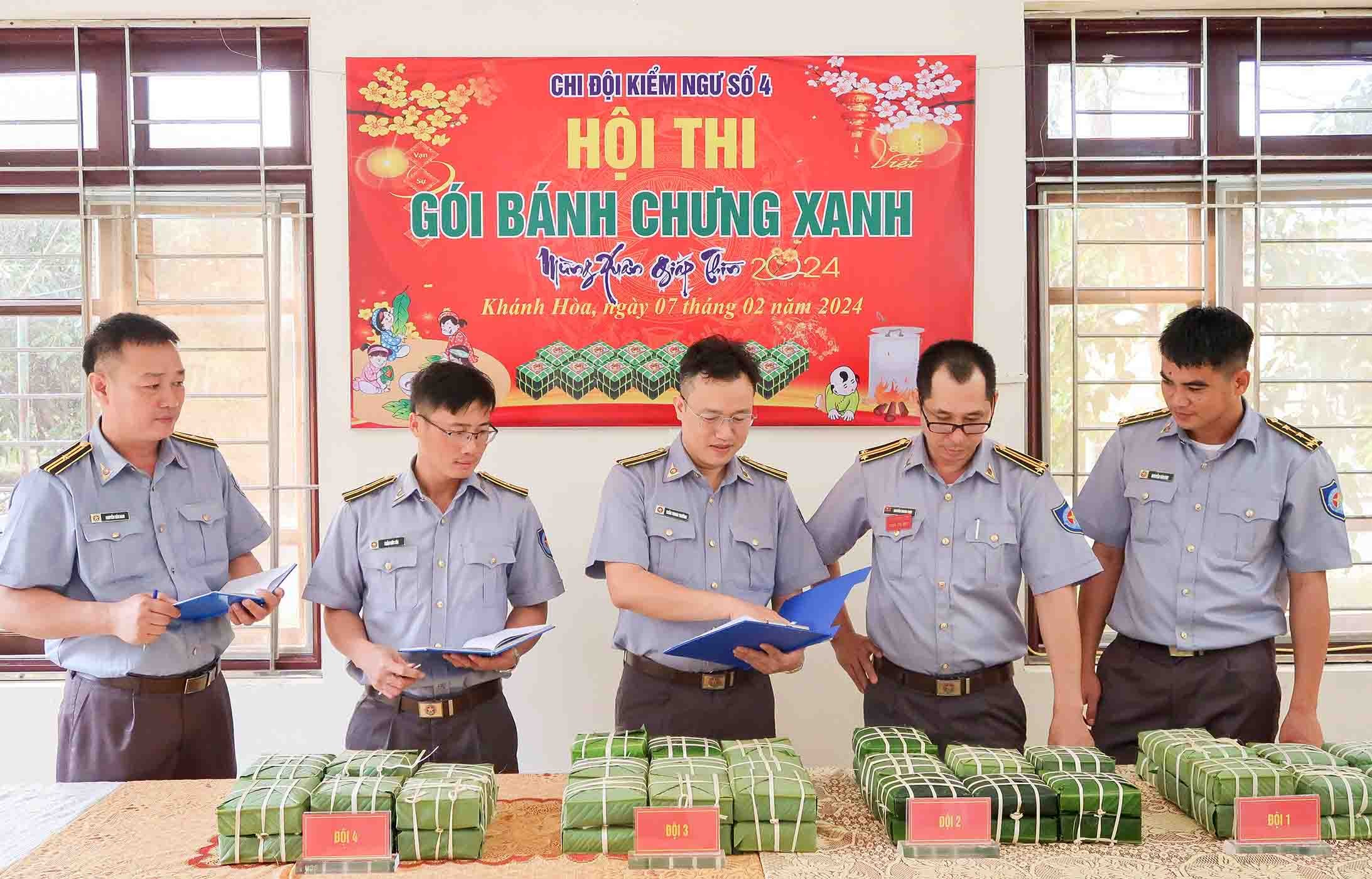 Lực lượng hải quân đón Tết thế nào?