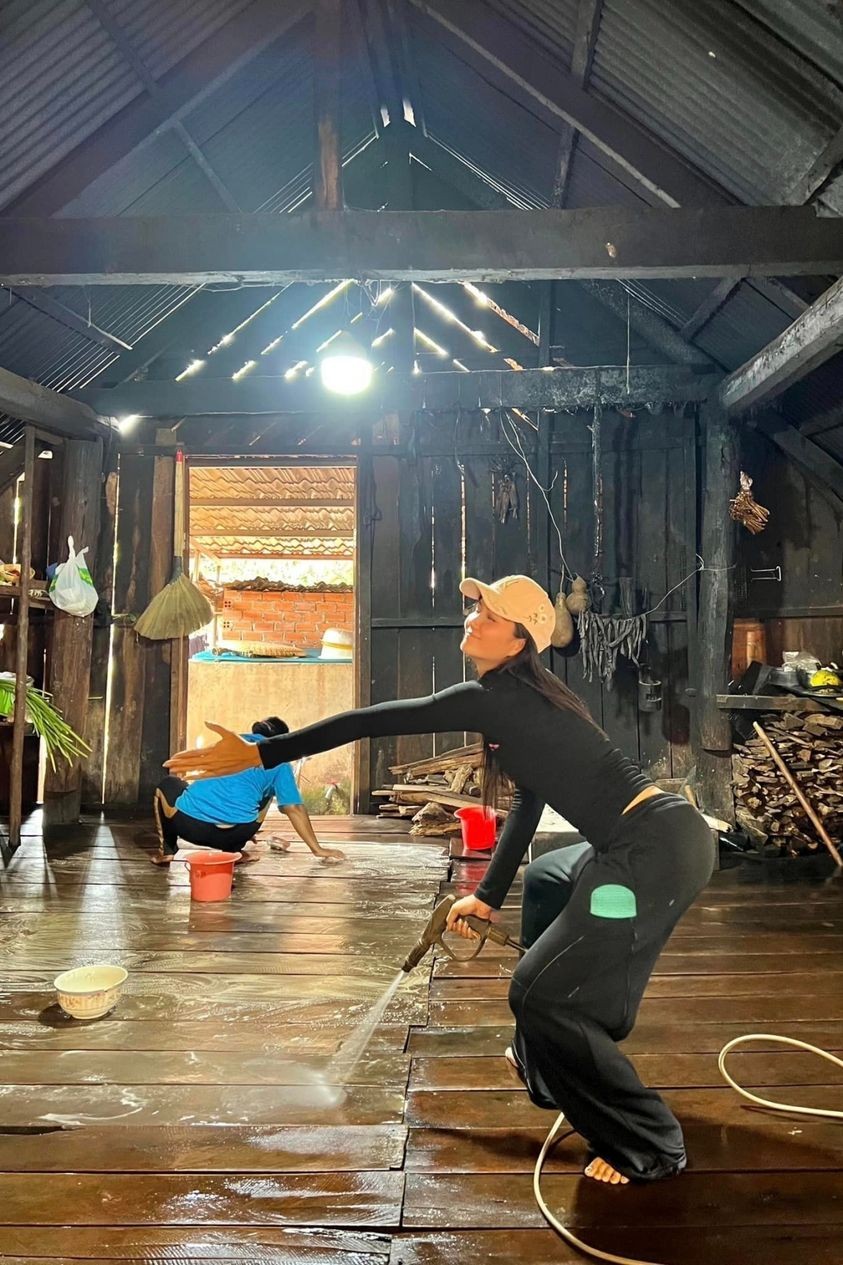 Sao Việt gói bánh chưng... Sao Việt gói bánh chưng...