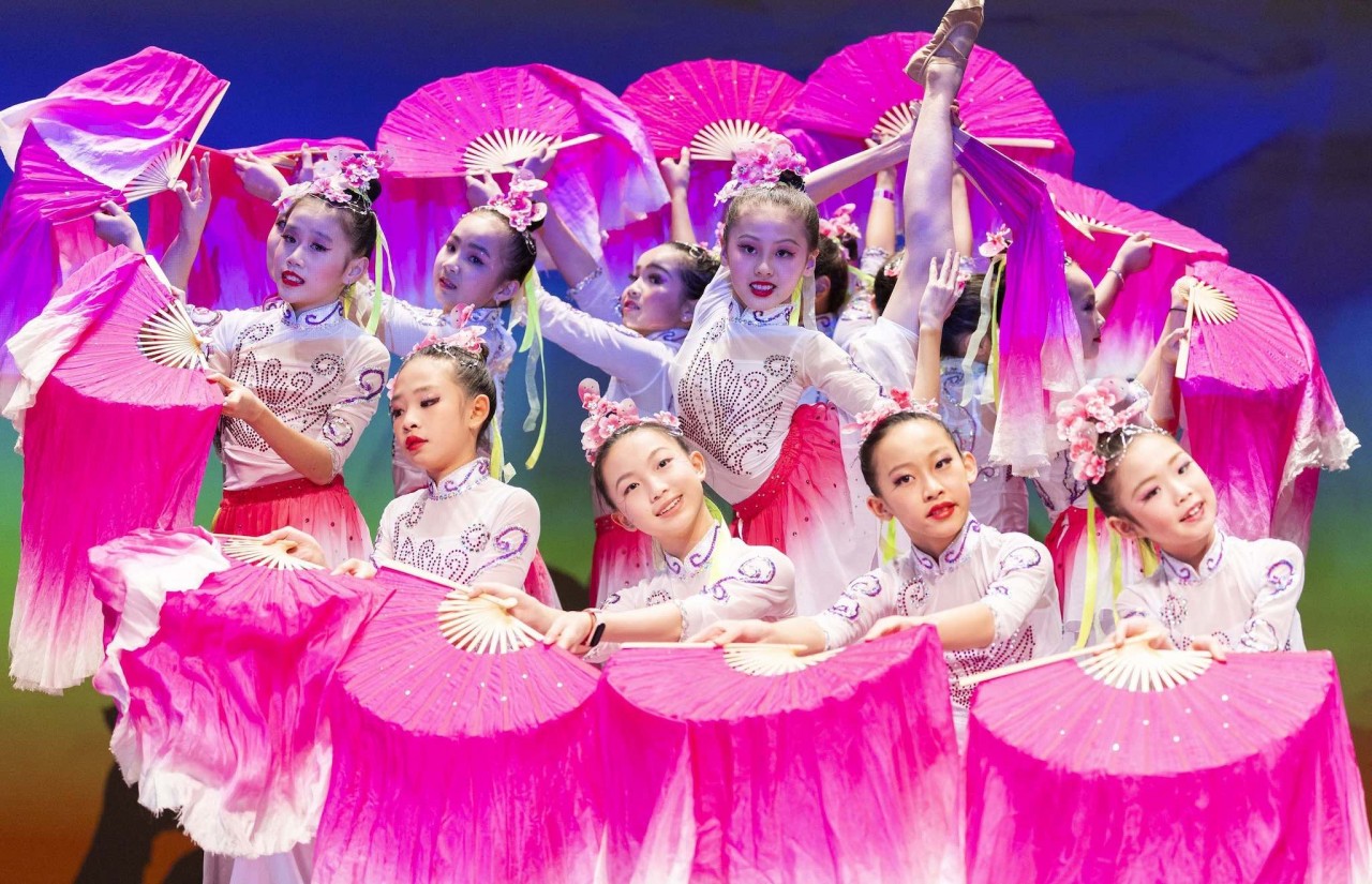 Không khí tưng bừng đón Tết nguyên đán trên khắp thế giới