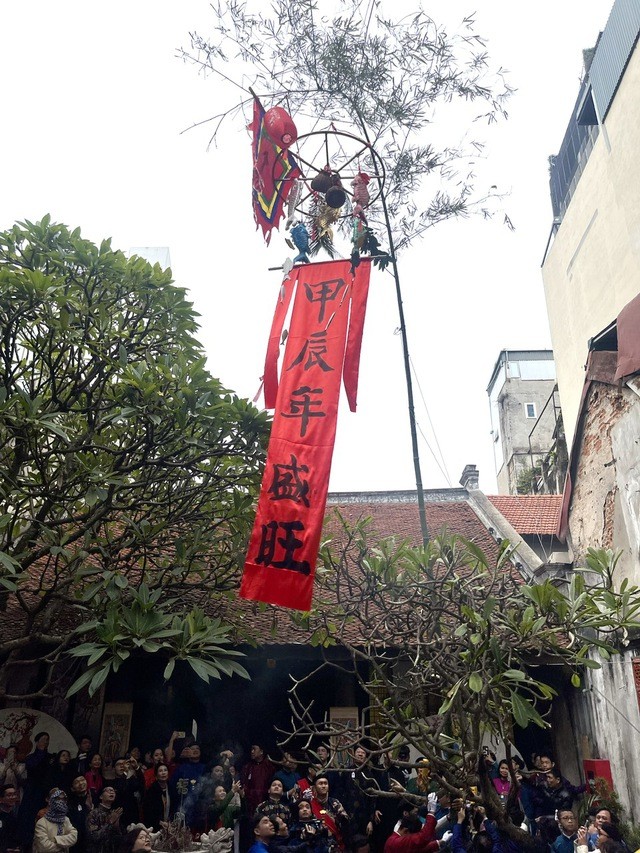 Cây nêu ngày Tết: Phong tục cổ truyền của người Việt