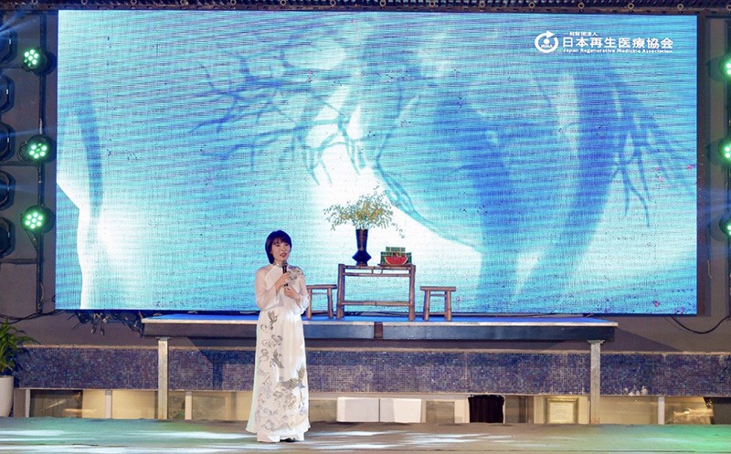 Bà Ngô Mai – TGĐ EVER Việt Nam phát biểu tại sự kiện “Tiệc trà thanh xuân”.